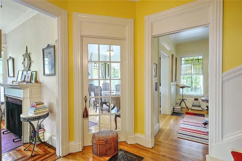26 Diman Place Providence RI 02906