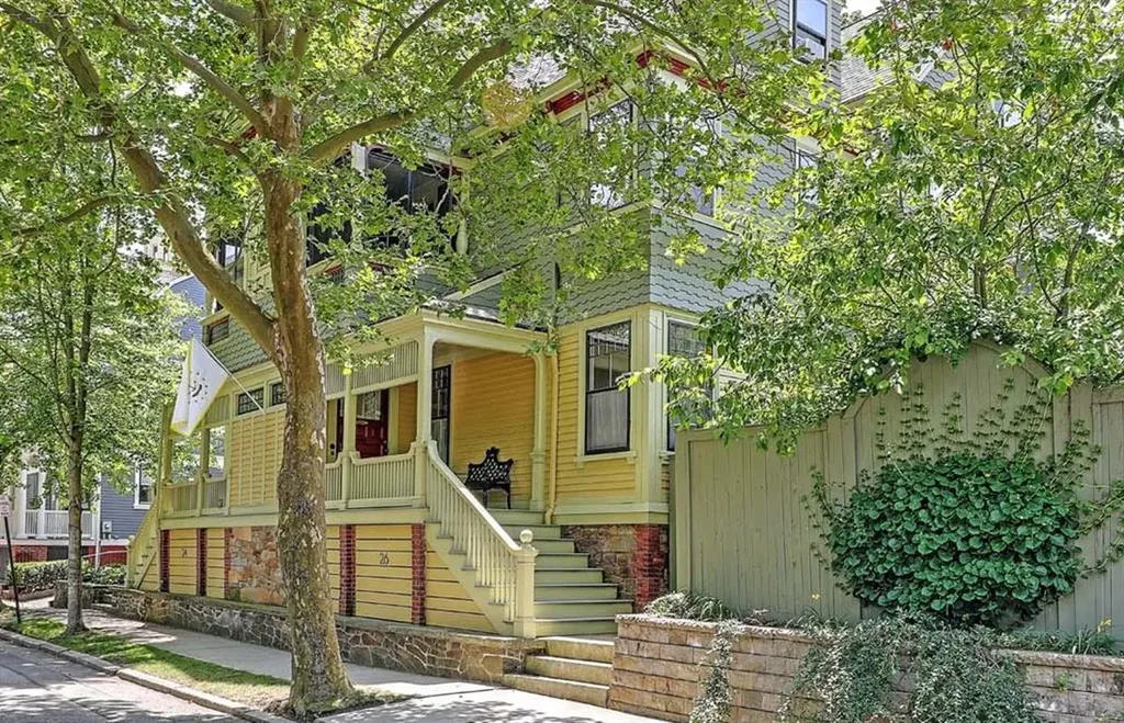 26 Diman Place Providence RI 02906