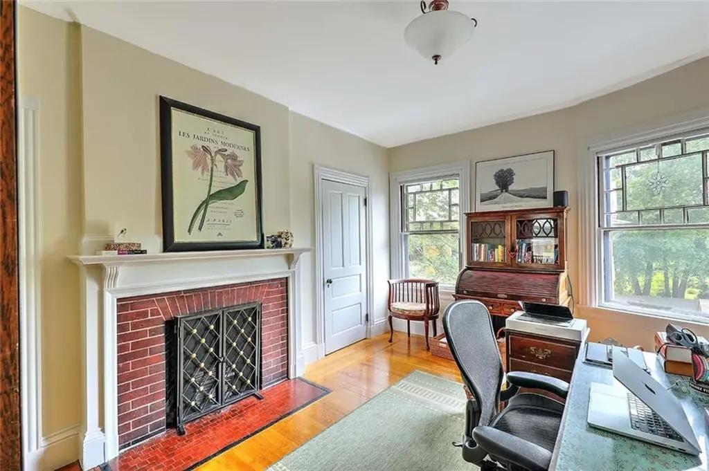 26 Diman Place Providence RI 02906