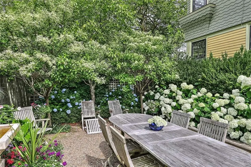 26 Diman Place Providence RI 02906
