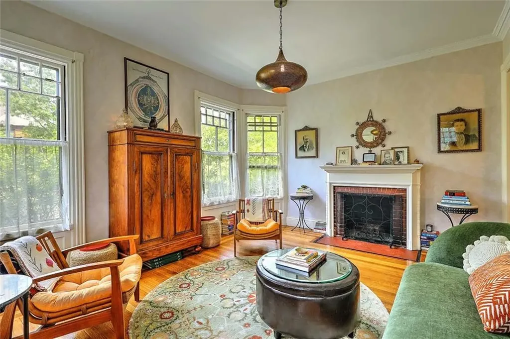 26 Diman Place Providence RI 02906