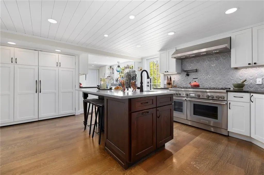 57 Old Forge Road Warwick RI 02818