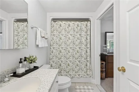 20 Stony Lane North Kingstown RI 02852