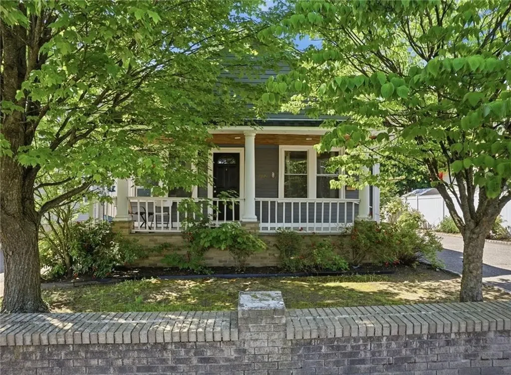 132 Roger Williams Avenue Providence RI 02907