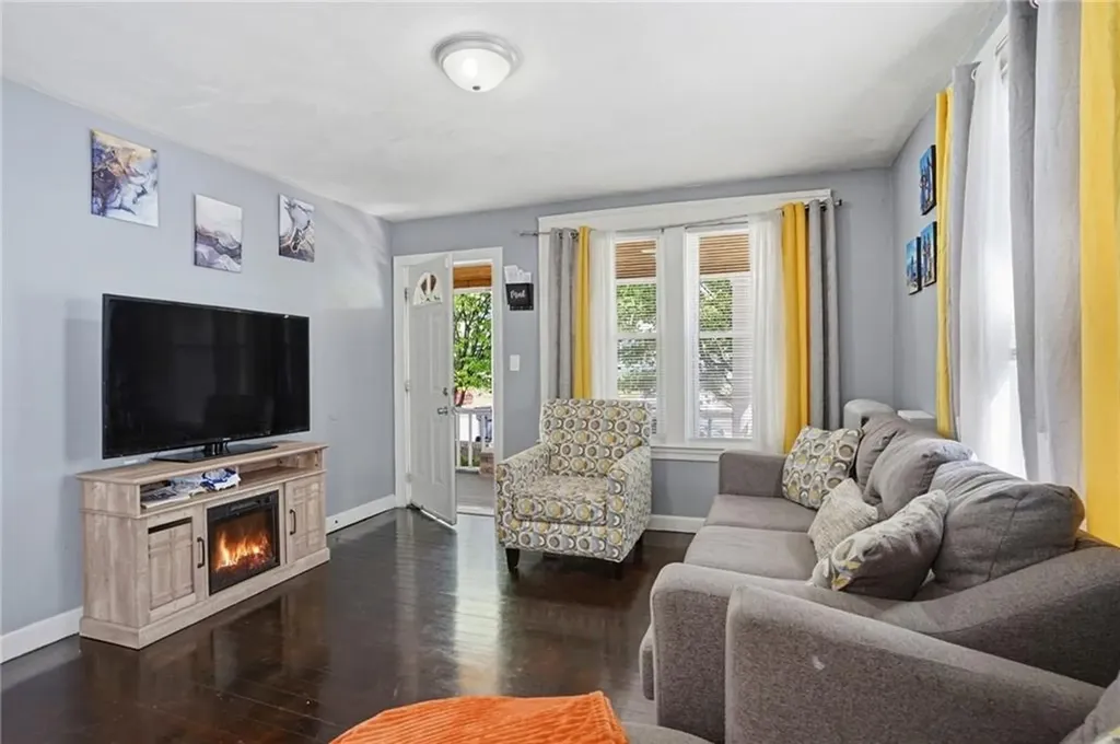 132 Roger Williams Avenue Providence RI 02907