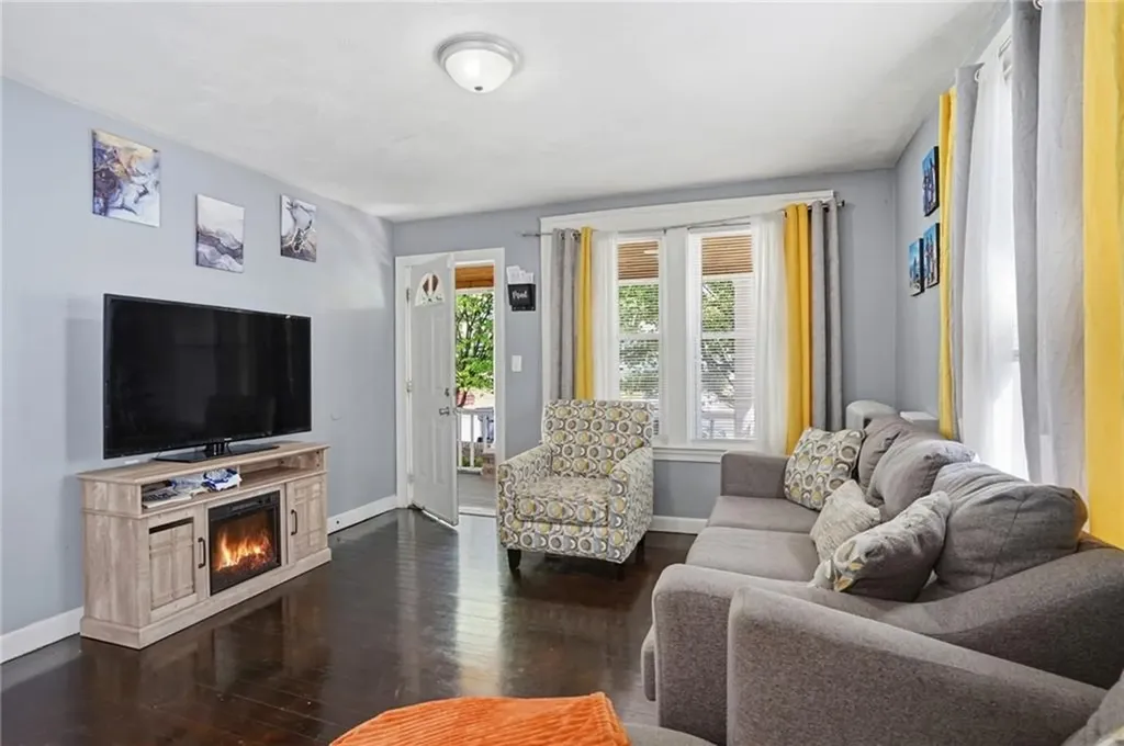 132 Roger Williams Avenue Providence RI 02907