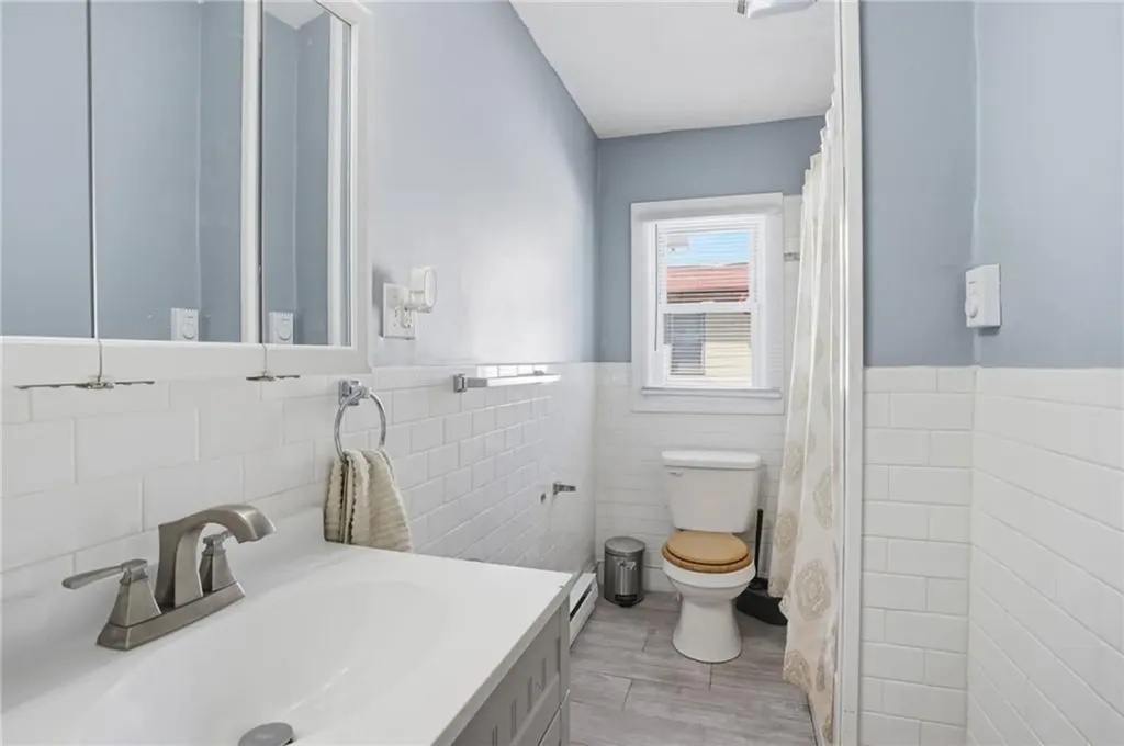 132 Roger Williams Avenue Providence RI 02907