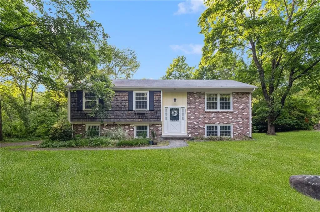 350 Essex Road North Kingstown RI 02852