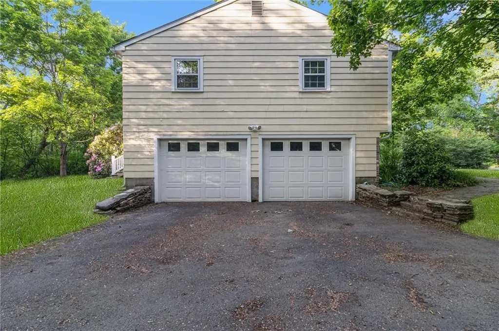 350 Essex Road North Kingstown RI 02852