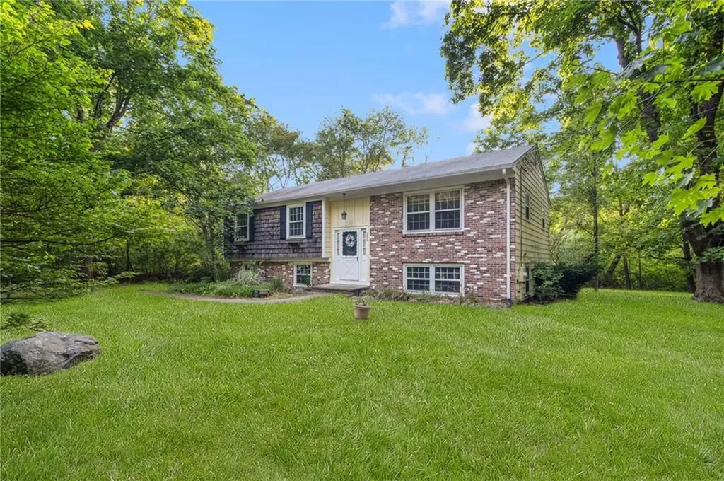 350 Essex Road North Kingstown RI 02852
