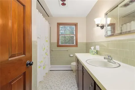 350 Essex Road North Kingstown RI 02852