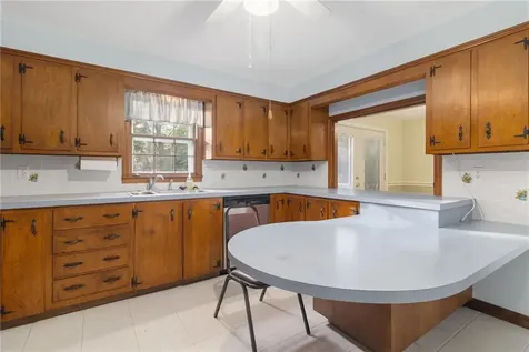 350 Essex Road North Kingstown RI 02852
