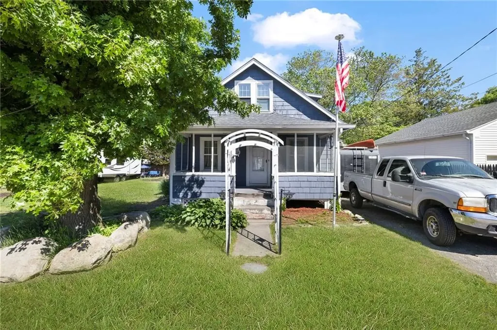 68 Covel Circle Warwick RI 02888