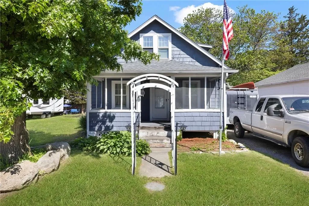 68 Covel Circle Warwick RI 02888