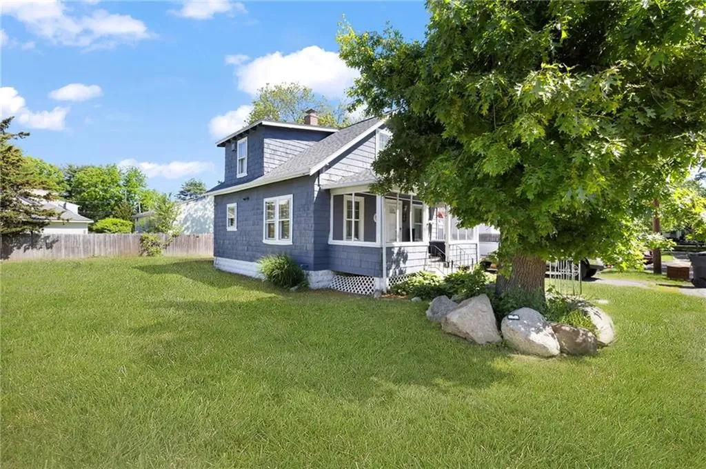 68 Covel Circle Warwick RI 02888