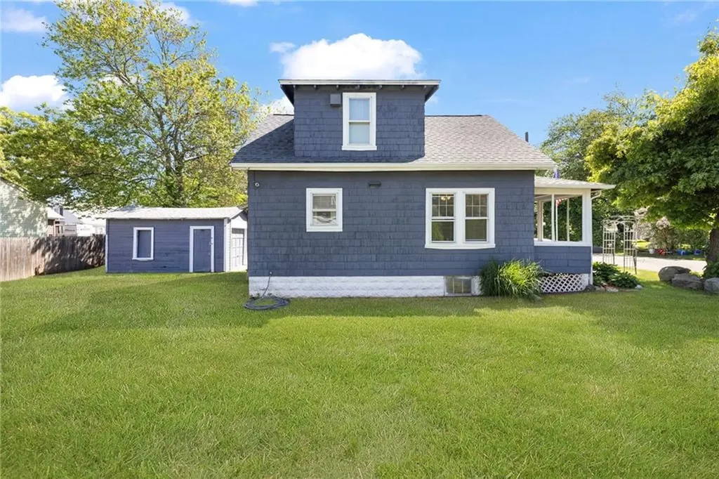 68 Covel Circle Warwick RI 02888