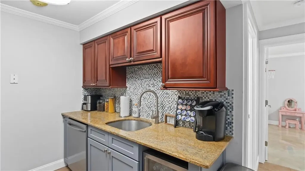 131 Fordson Avenue Cranston RI 02910