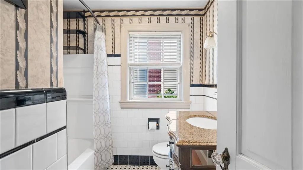 12 Fairview Avenue Lincoln RI 02865
