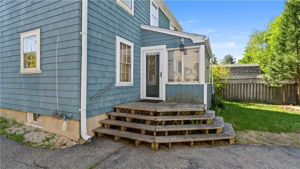 12 Fairview Avenue Lincoln RI 02865
