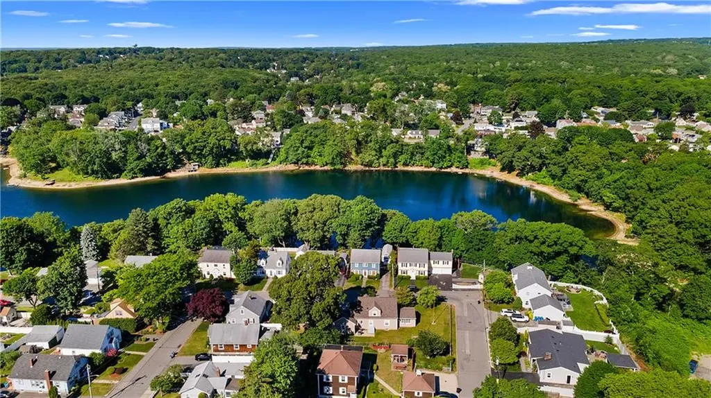 12 Fairview Avenue Lincoln RI 02865