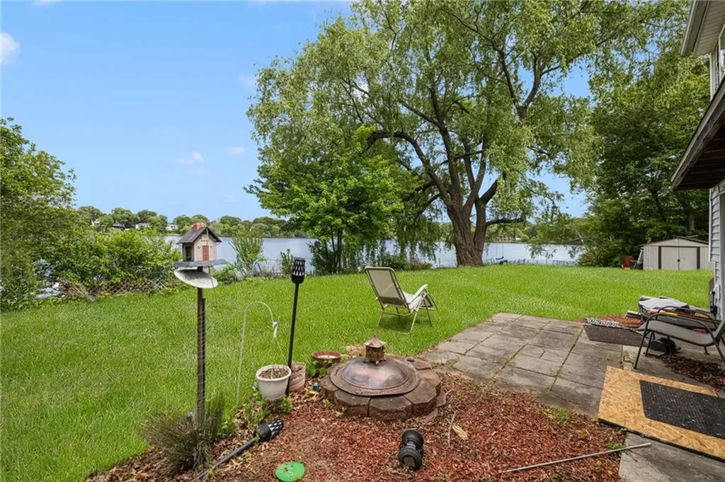 432 Lake Shore Drive Warwick RI 02889