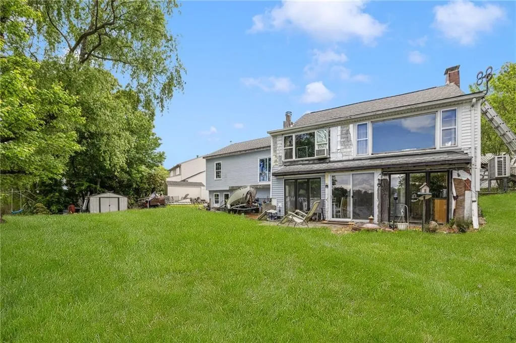 432 Lake Shore Drive Warwick RI 02889