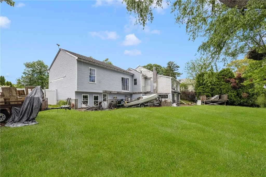 432 Lake Shore Drive Warwick RI 02889