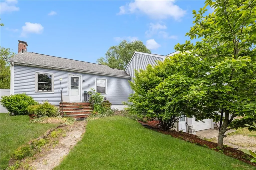 432 Lake Shore Drive Warwick RI 02889