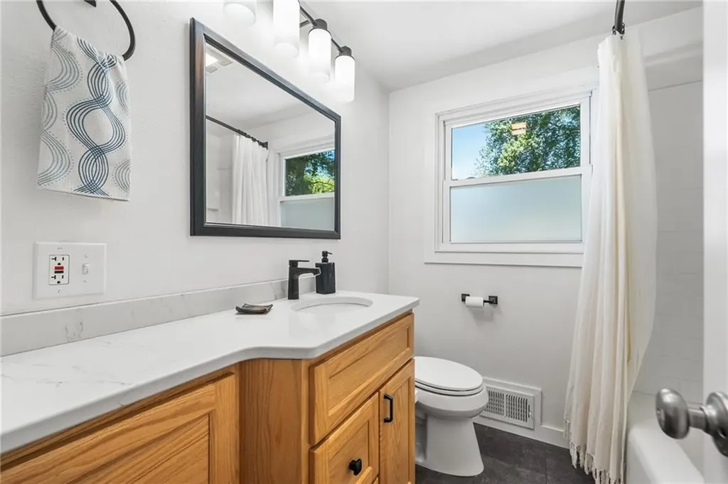10 Craigie Street North Providence RI 02911