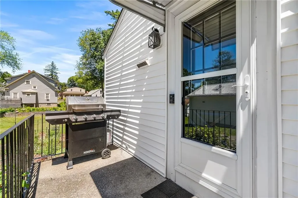 10 Craigie Street North Providence RI 02911