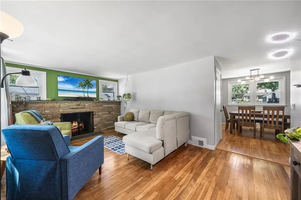 10 Craigie Street North Providence RI 02911