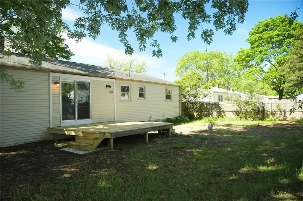 23 Perkins Street Warwick RI 02886