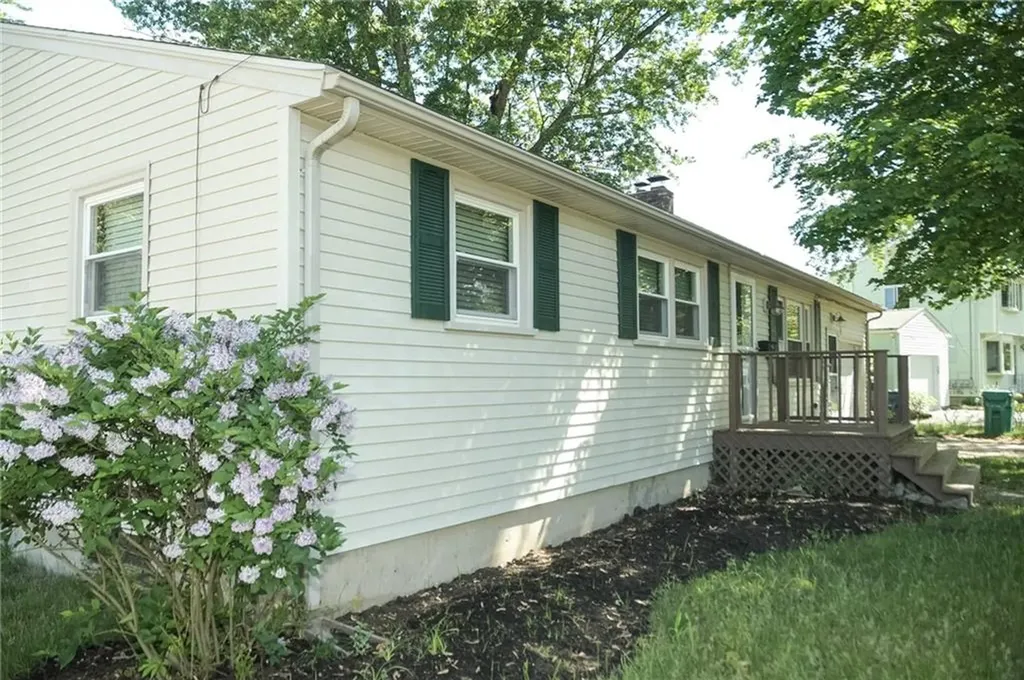 23 Perkins Street Warwick RI 02886