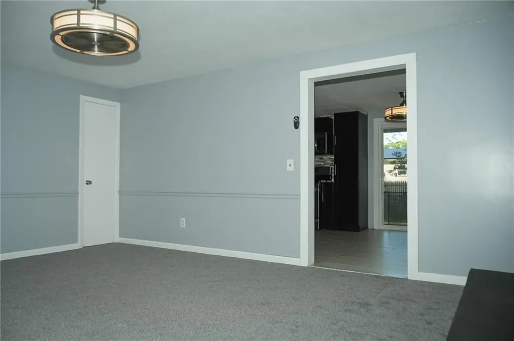 23 Perkins Street Warwick RI 02886
