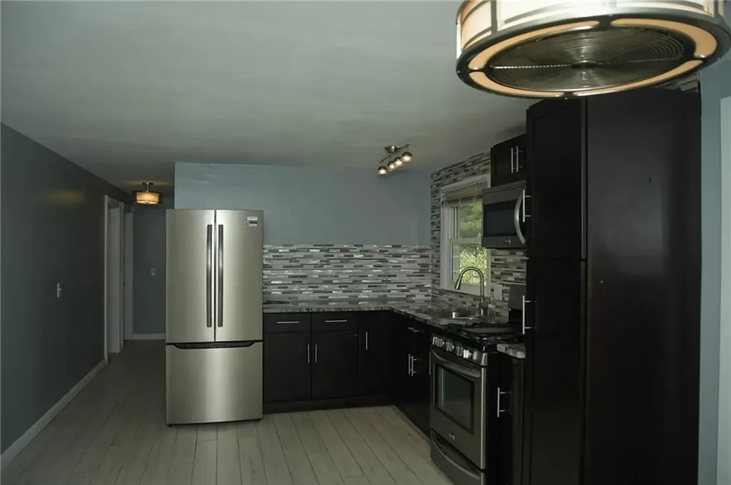 23 Perkins Street Warwick RI 02886
