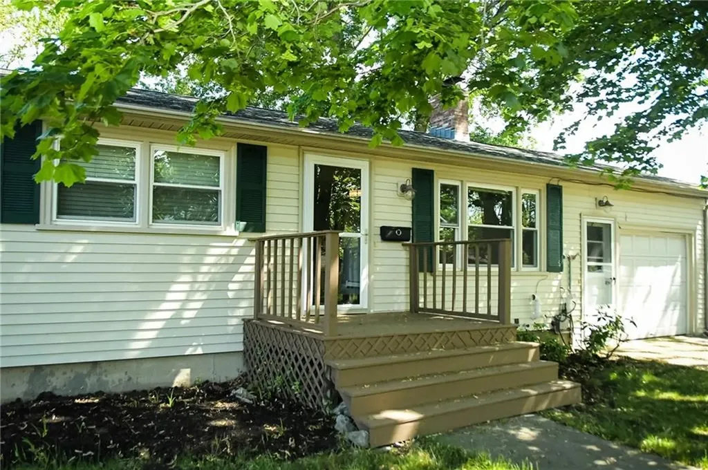 23 Perkins Street Warwick RI 02886