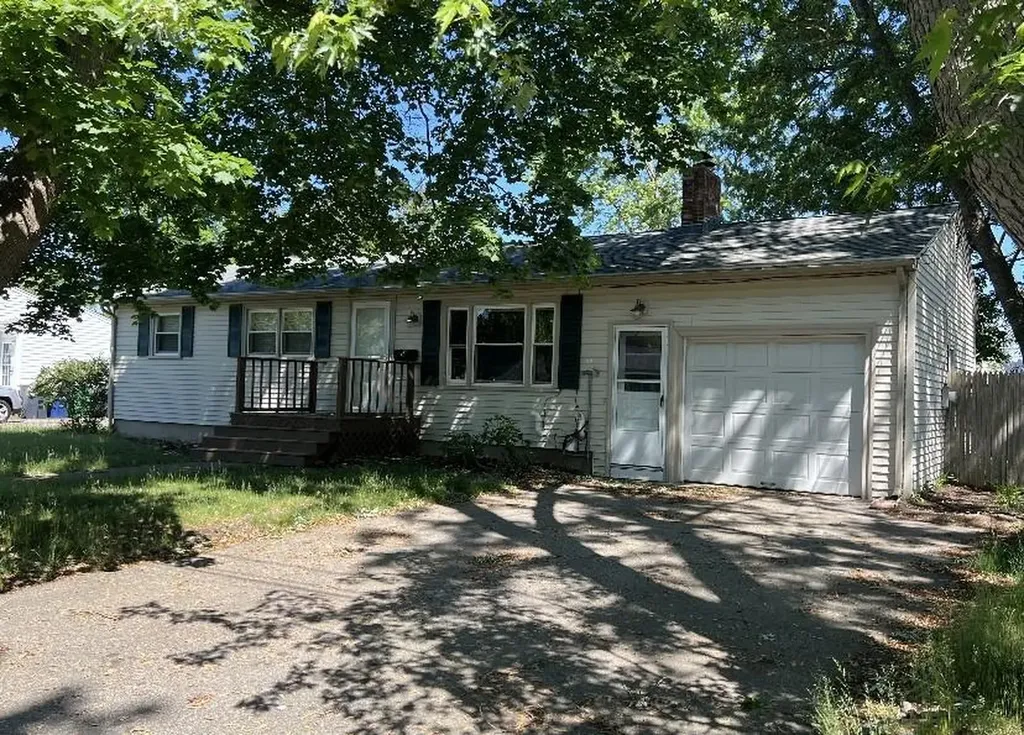23 Perkins Street Warwick RI 02886