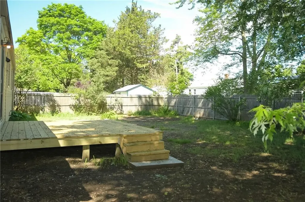 23 Perkins Street Warwick RI 02886