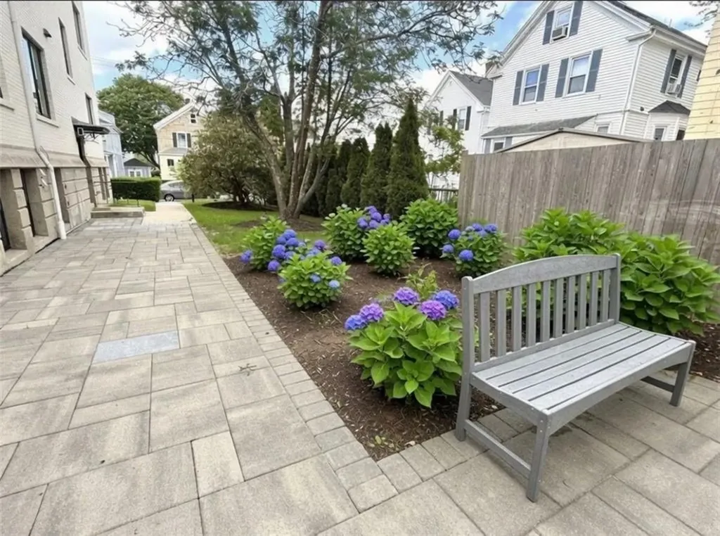 2 Eastnor Road Newport RI 02840