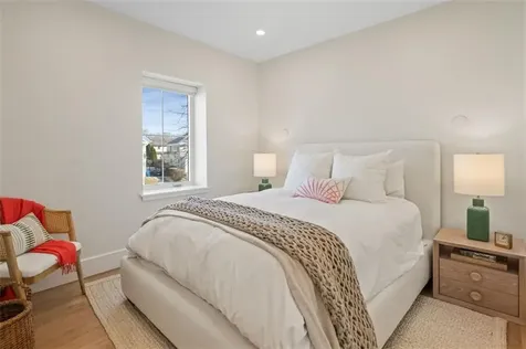 2 Eastnor Road Newport RI 02840