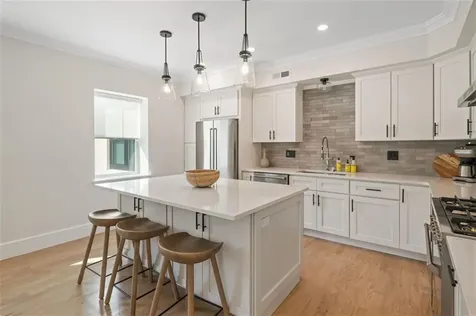2 Eastnor Road Newport RI 02840