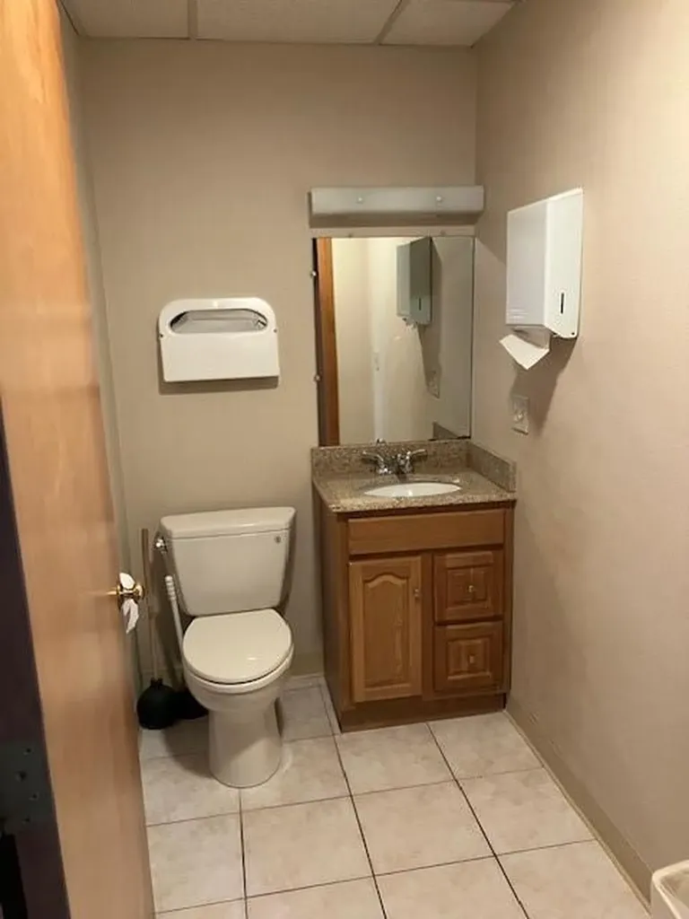 33 College Hill Road Warwick RI 02886
