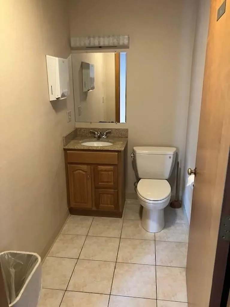 33 College Hill Road Warwick RI 02886
