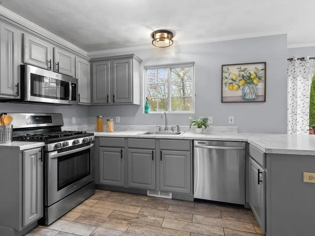 44 Orchard Valley Drive Cranston RI 02921