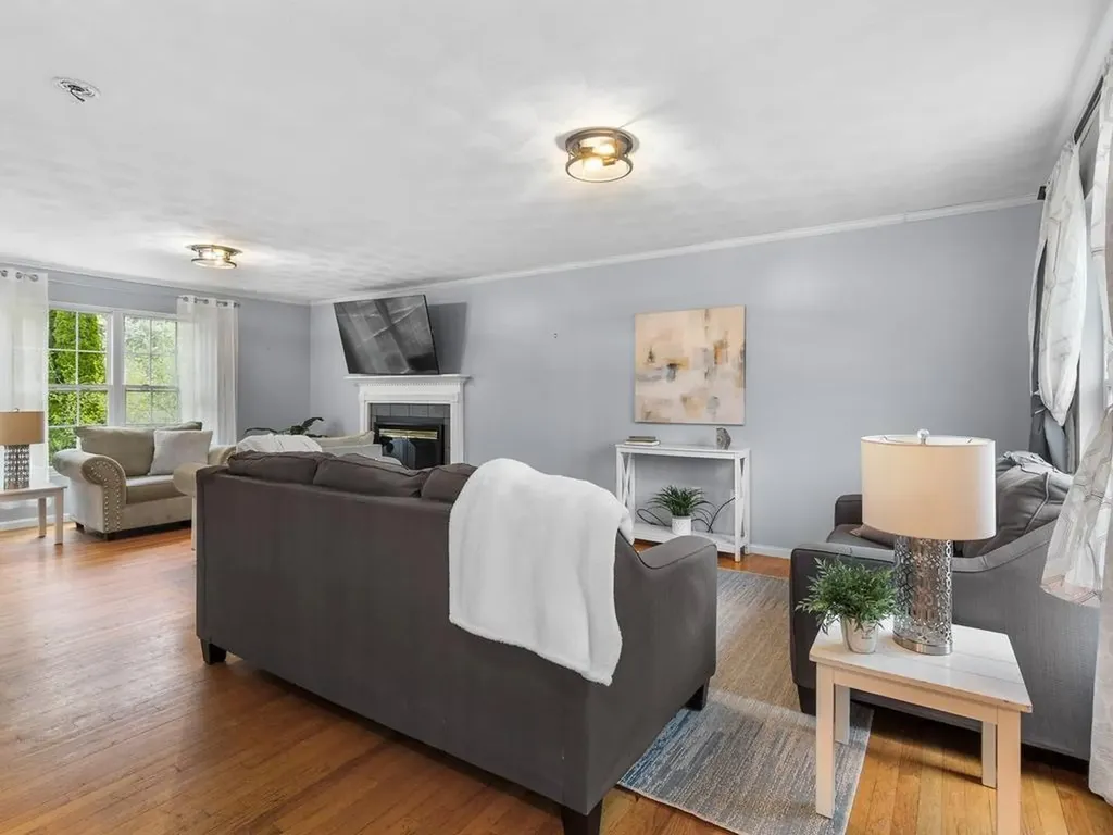 44 Orchard Valley Drive Cranston RI 02921
