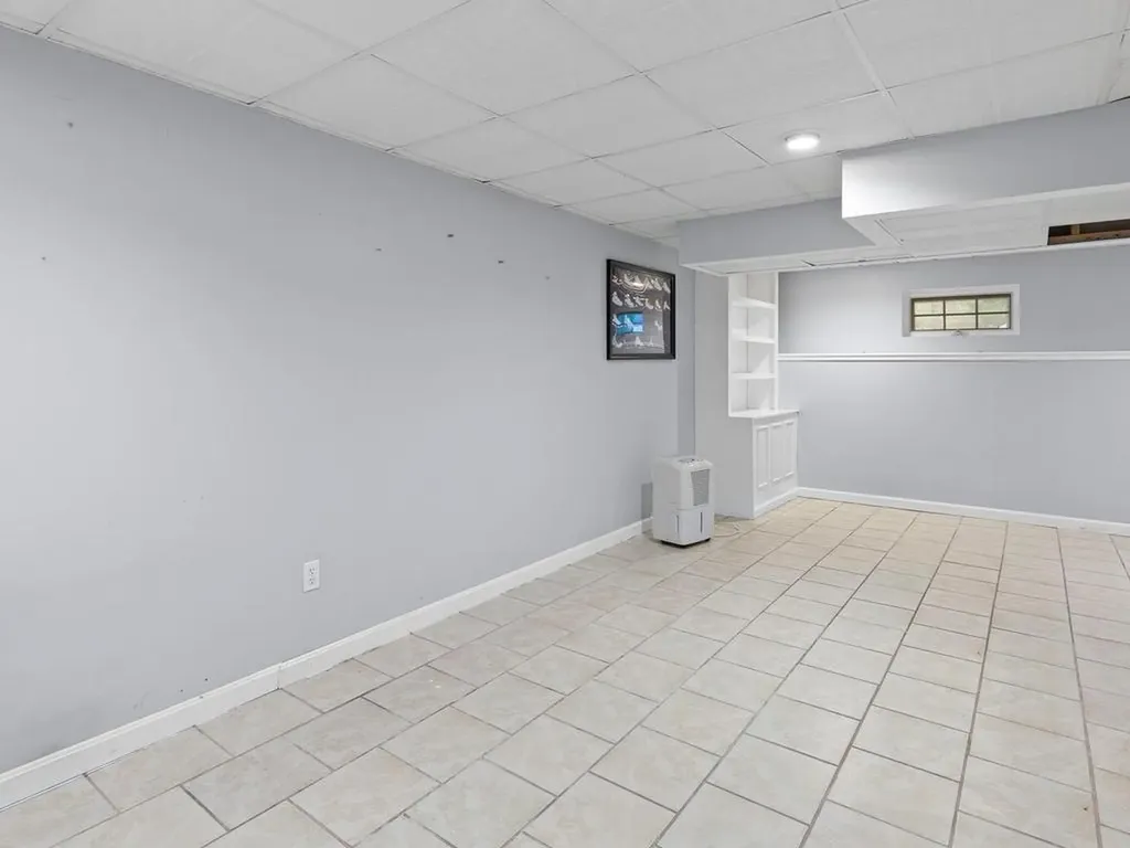 44 Orchard Valley Drive Cranston RI 02921