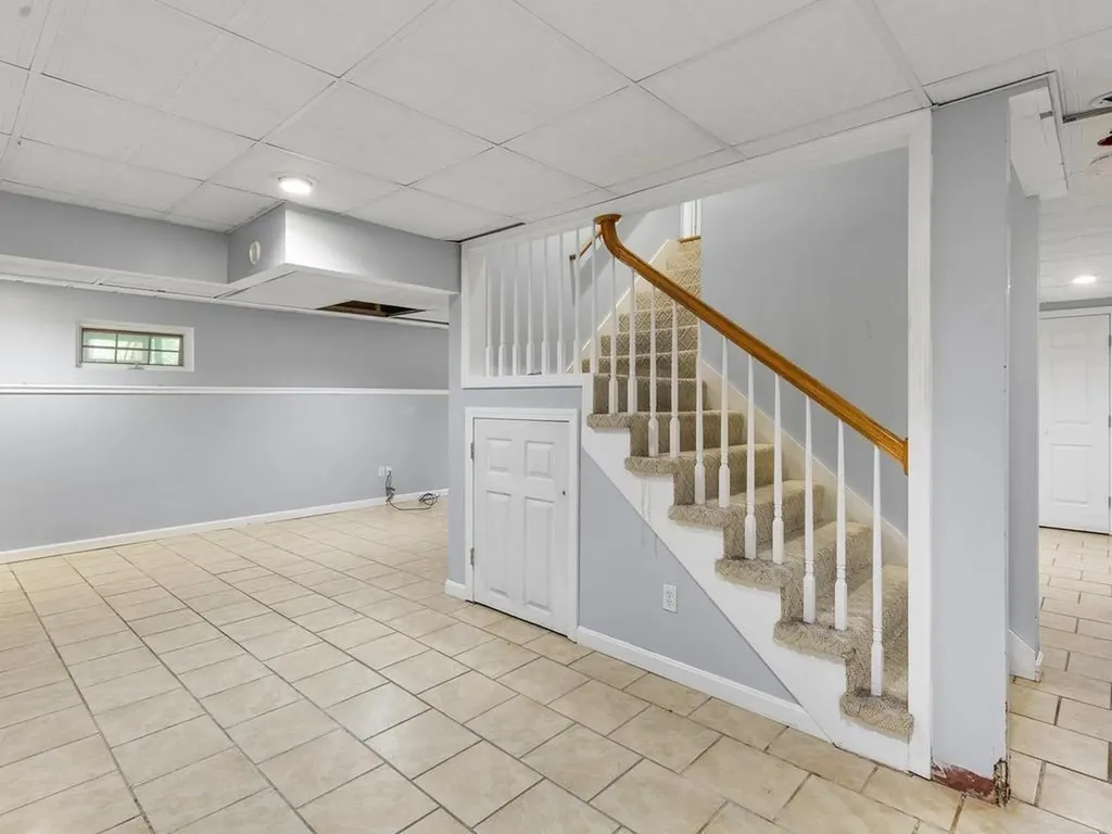 44 Orchard Valley Drive Cranston RI 02921