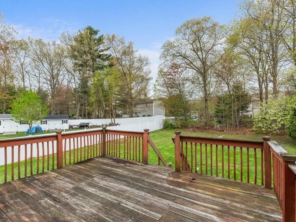 44 Orchard Valley Drive Cranston RI 02921