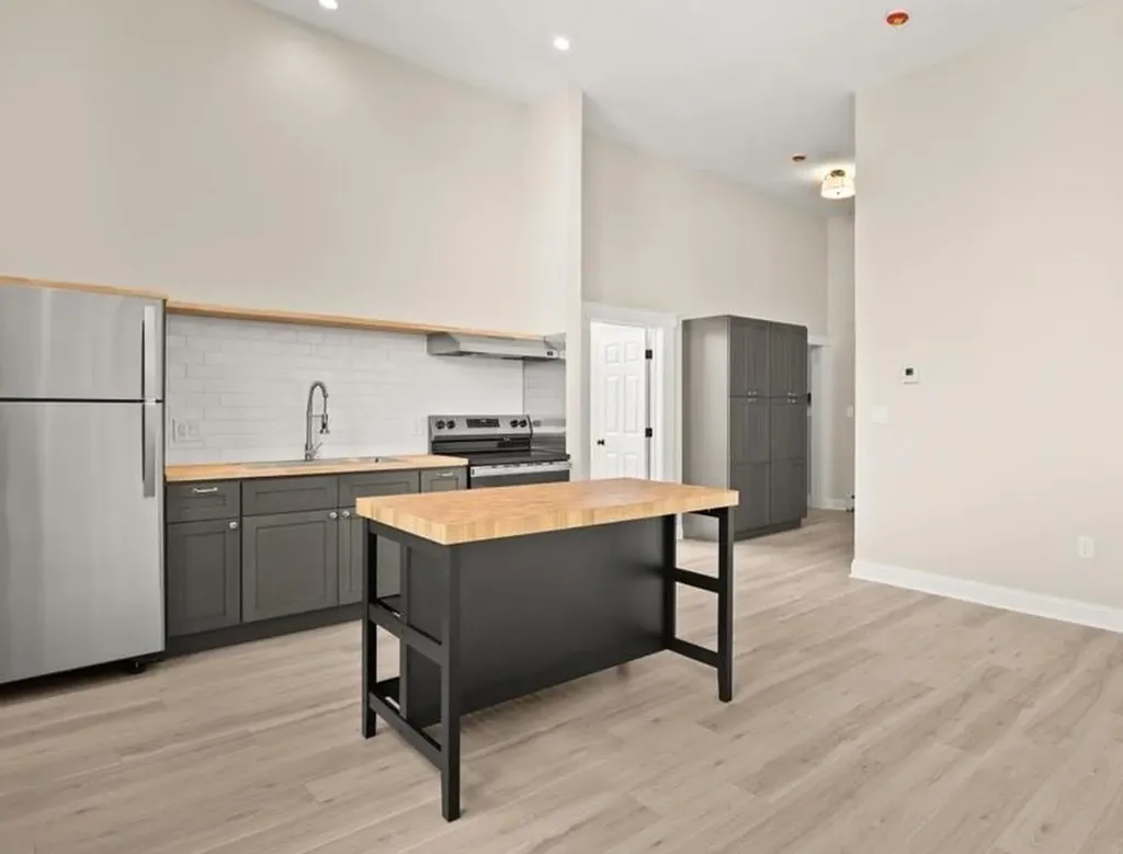 1044 Social Street Woonsocket RI 02895
