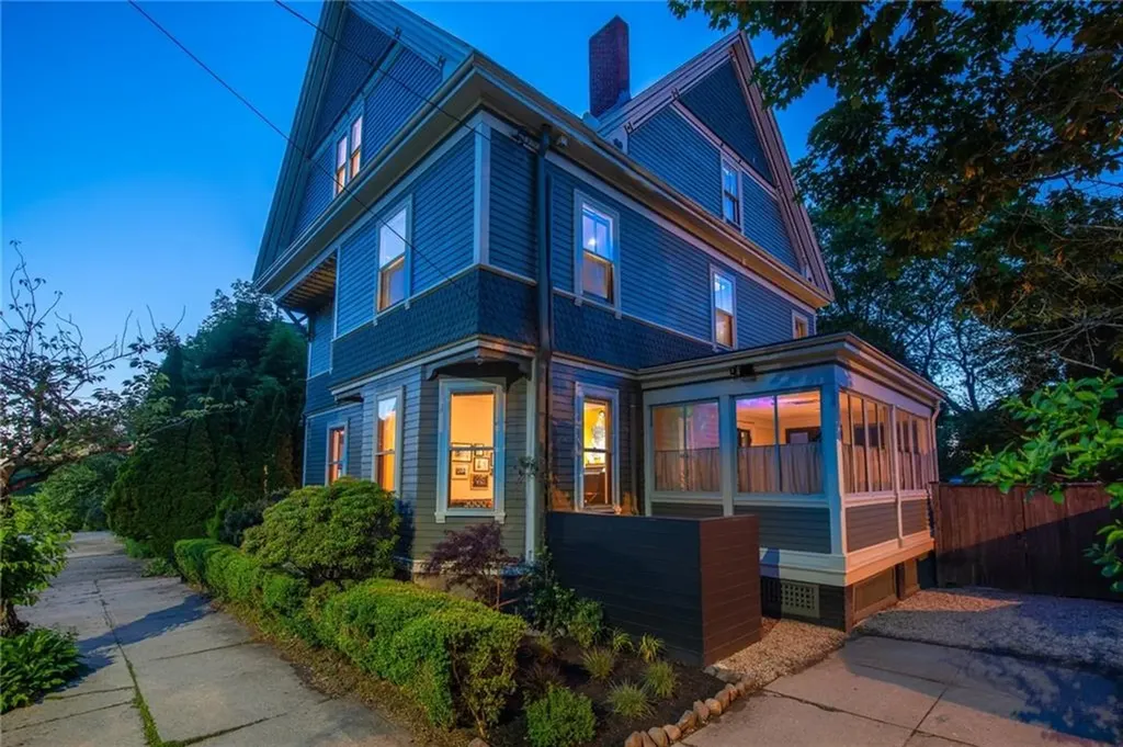 66 Halsey Street Providence RI 02906